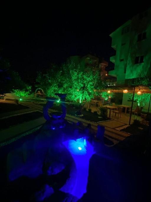 Side Leon Otel Luaran gambar
